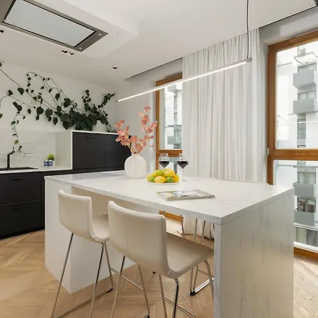 Elegant Kasprzaka In Wola By Renters Prestige